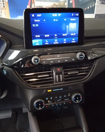 Ford Kuga cena 189000 przebieg: 5, rok produkcji 2023 z Lwówek małe 154